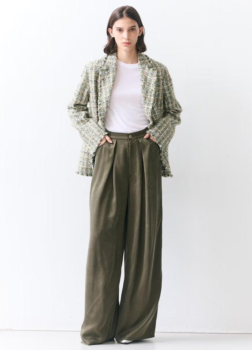 透膚絲光經典圓領上衣